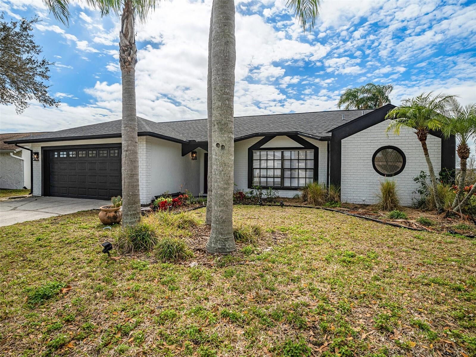 Property Photo:  12010 Littleberry Court  FL 33635 