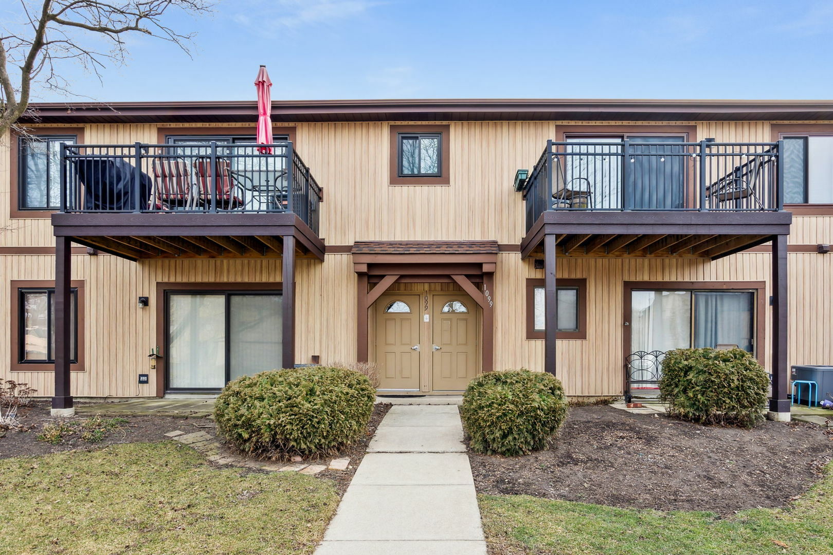 Property Photo:  1099 Prescott Drive 1A  IL 60172 