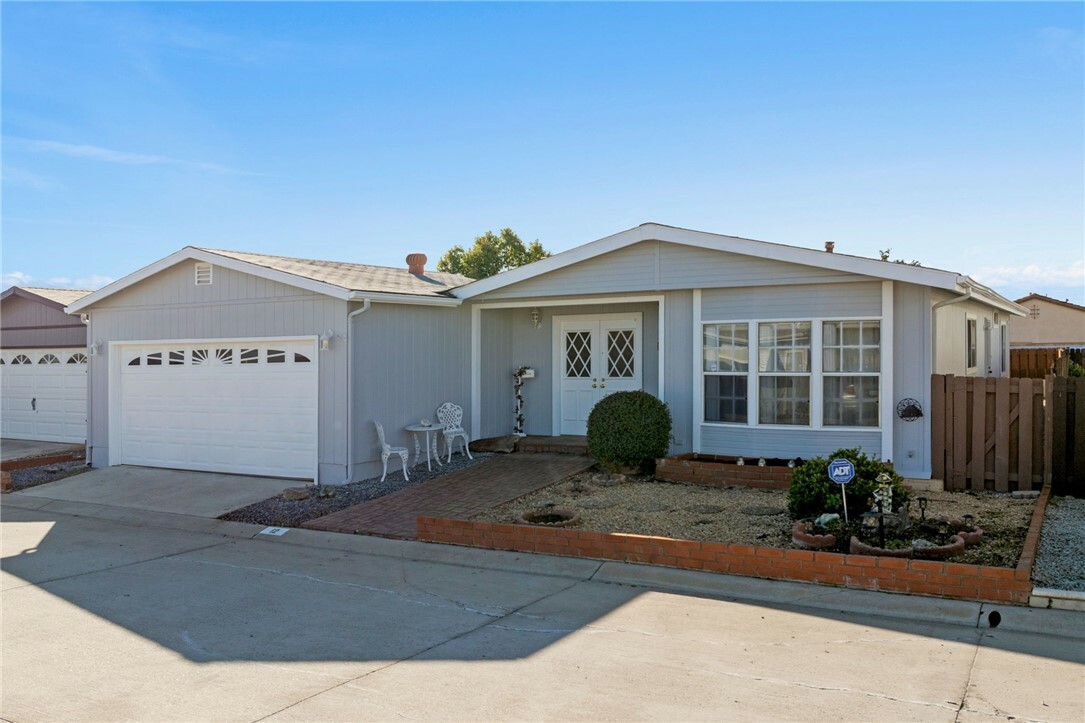 Property Photo:  27250 Murrieta Road 12  CA 92586 