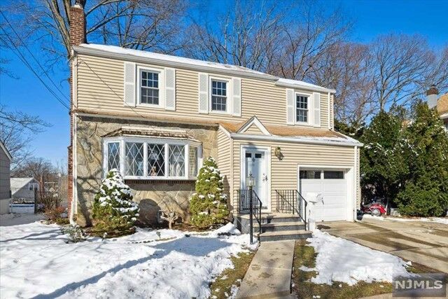 Property Photo:  21 Nolton Street  NJ 07109 