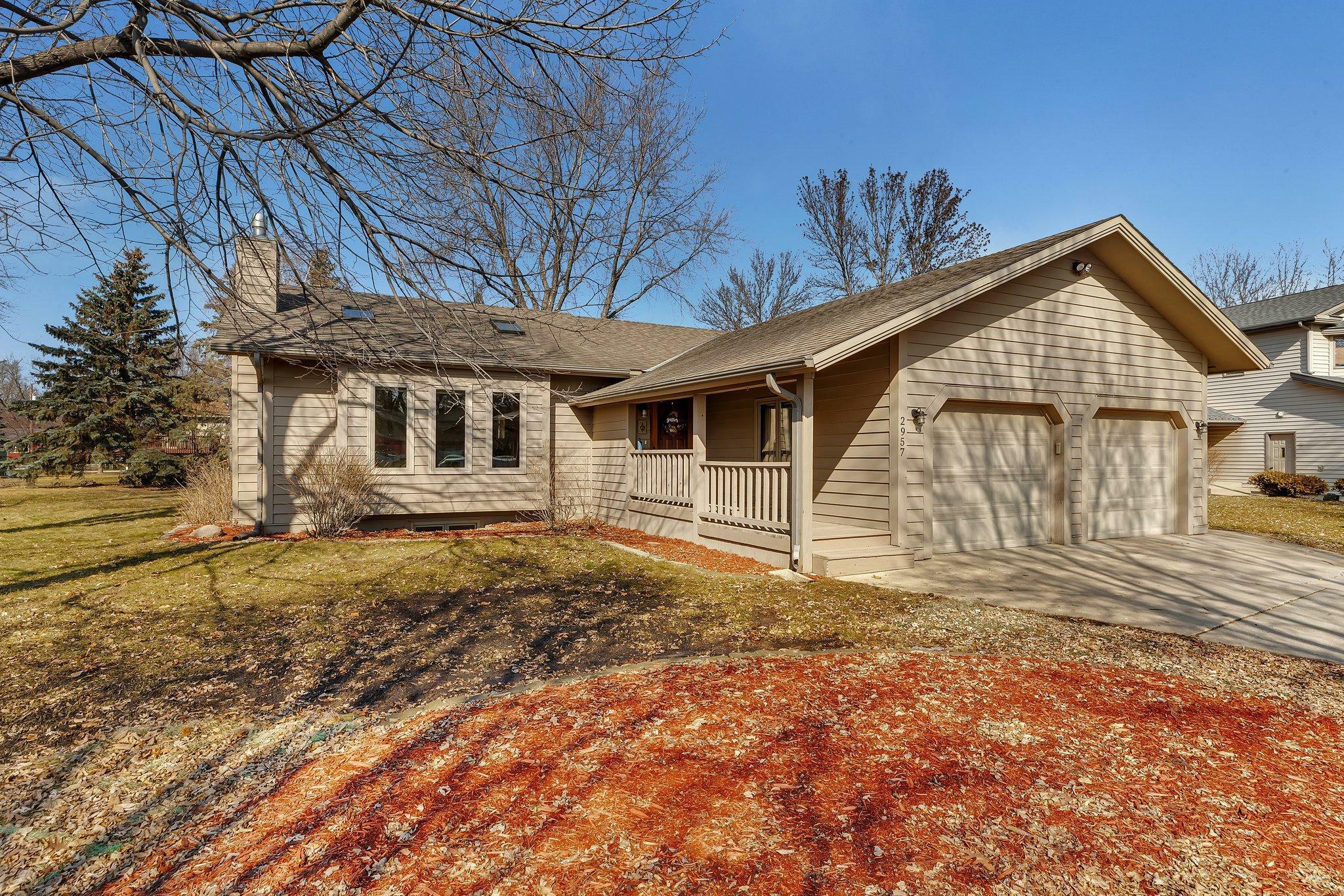 Property Photo:  2957 Aurora Lane  MN 56303 