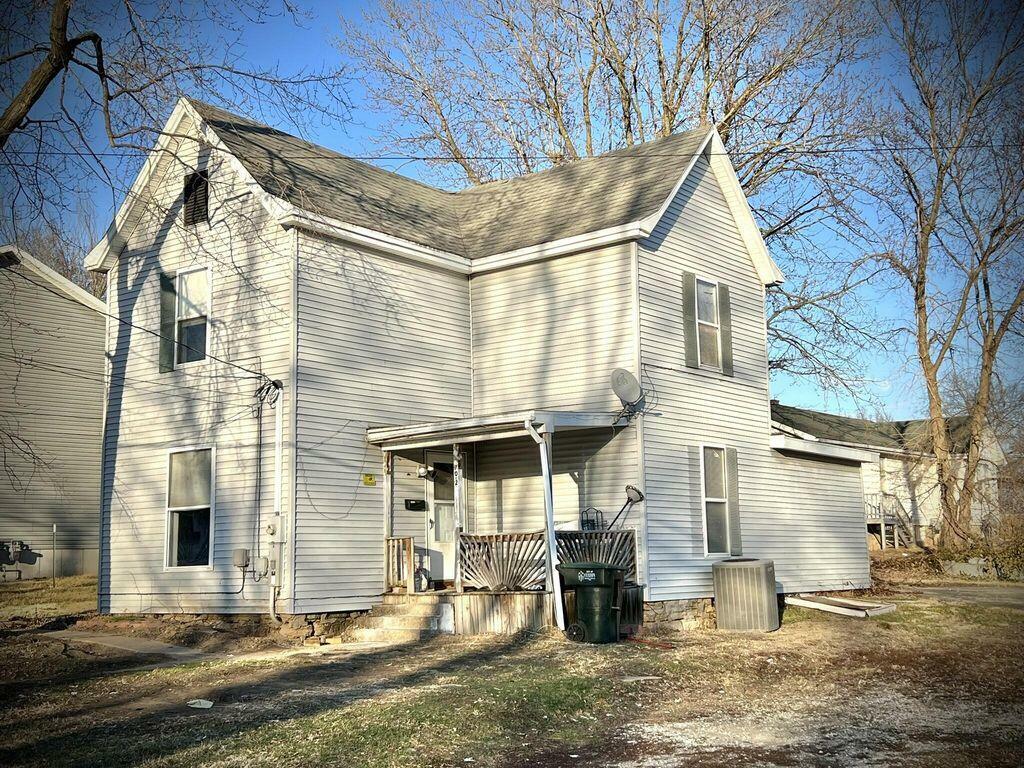 Property Photo:  702 Grand Ave  MO 65251 