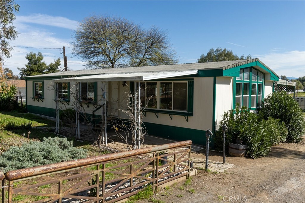 Property Photo:  31172 Hawthorne Street  CA 92584 