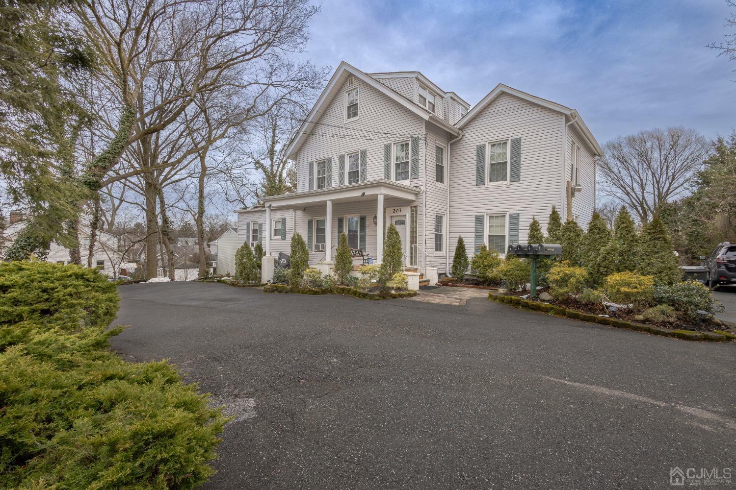 Property Photo:  203 203 Woodbridge Avenue 4  NJ 08840 