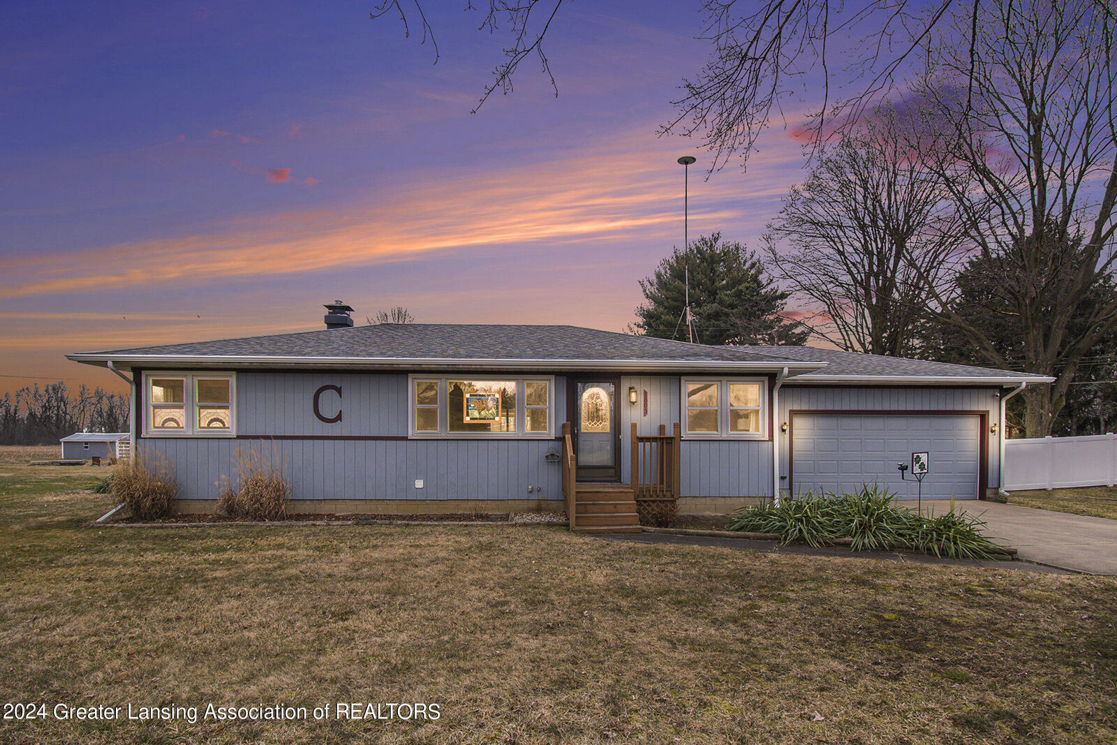 Property Photo:  1605 E Clinton Trail  MI 48813 