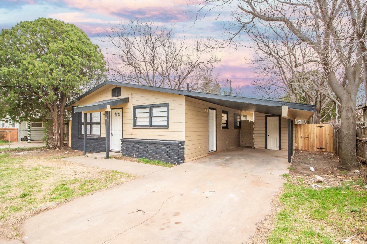 Property Photo: 5105 39th Street TX 79414