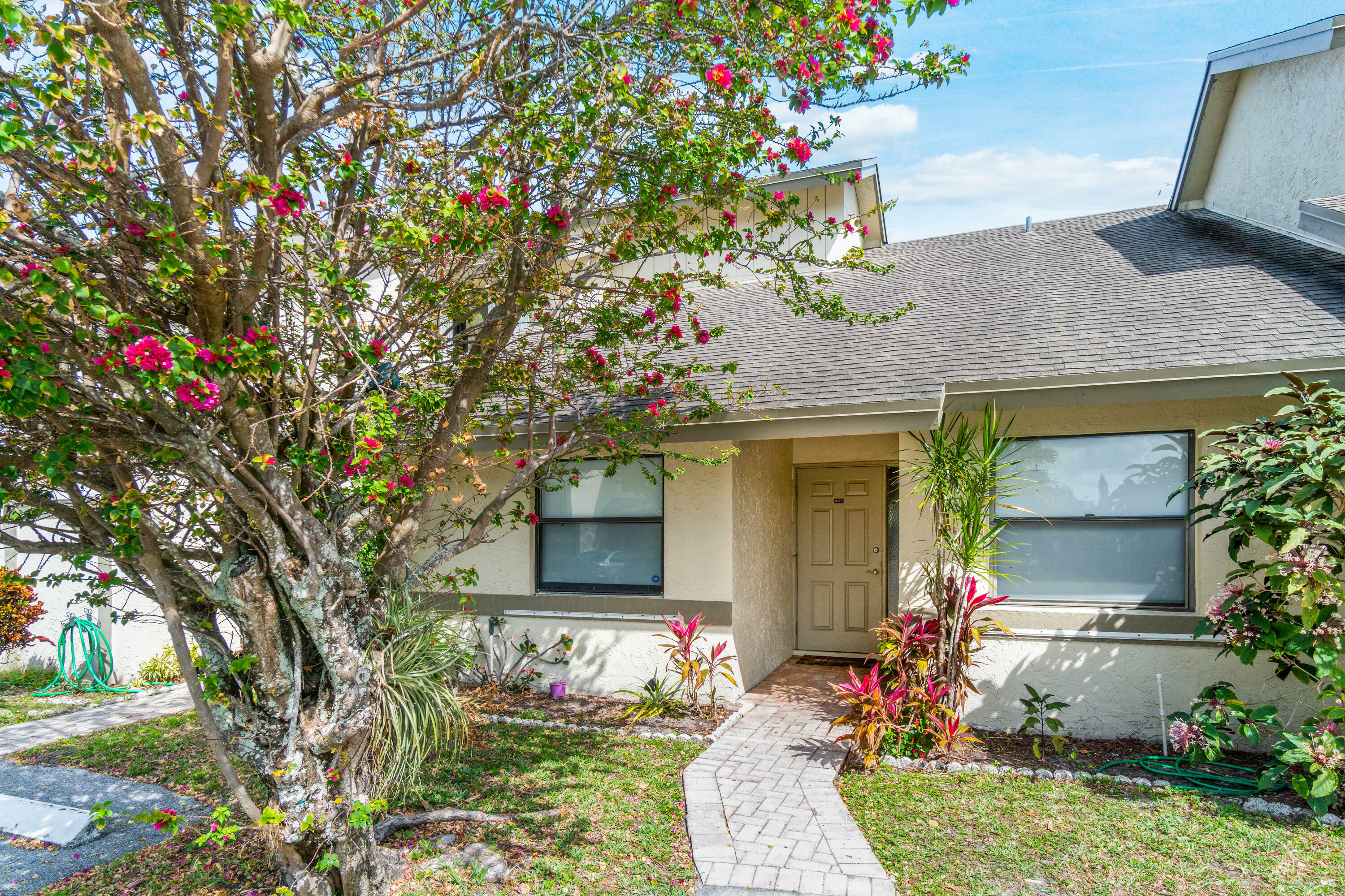 Property Photo:  9320 Ketay Circle  FL 33428 