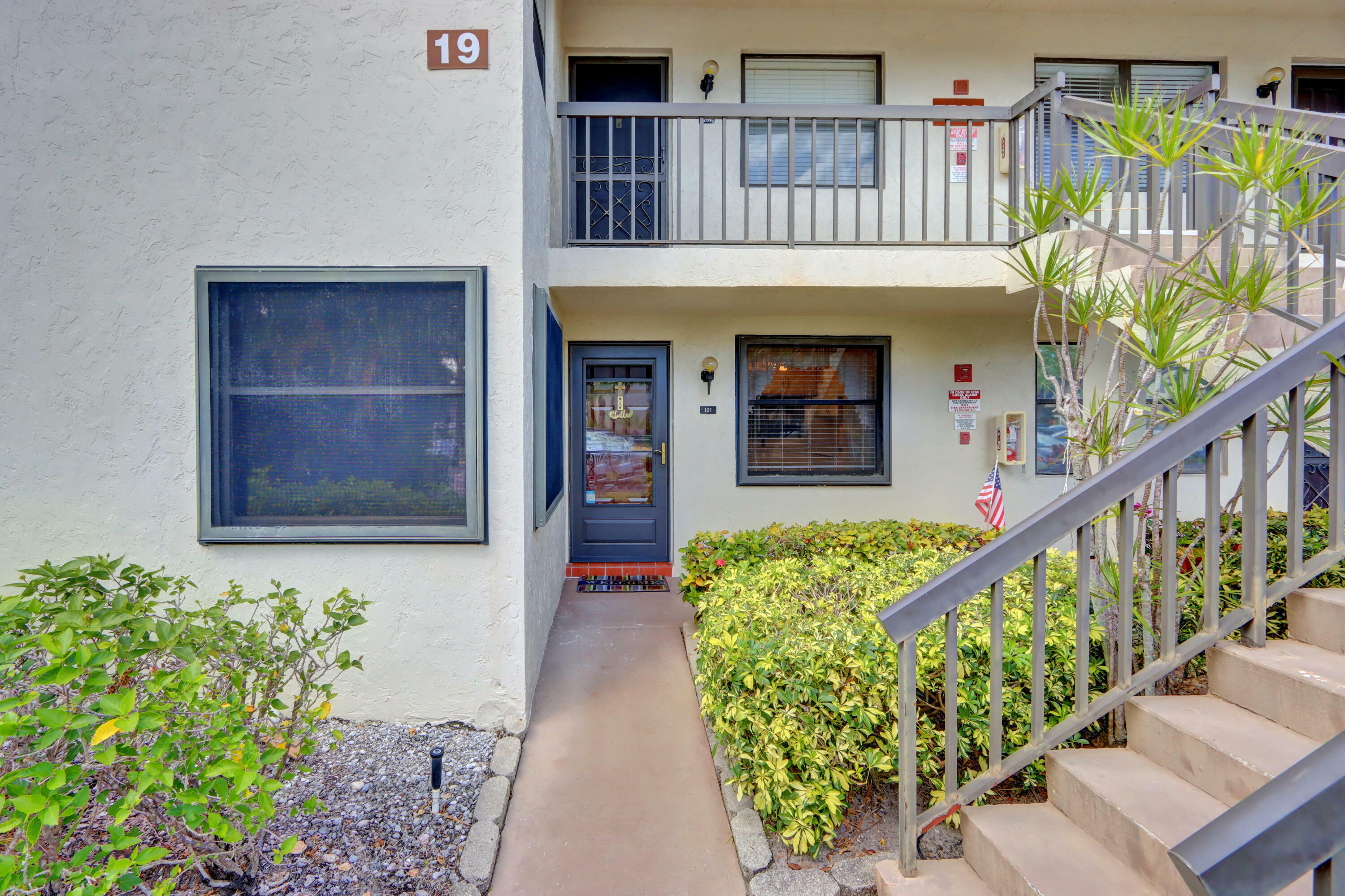 Property Photo:  7585 Tahiti Lane 101  FL 33467 