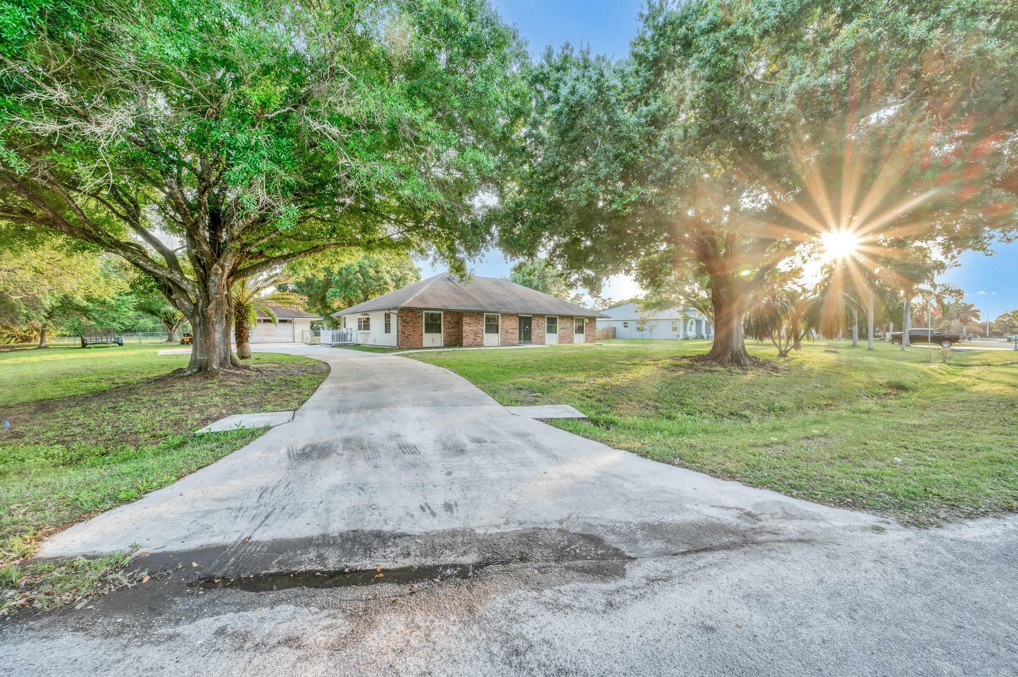 Property Photo:  795 Woodlands Drive  FL 34952 