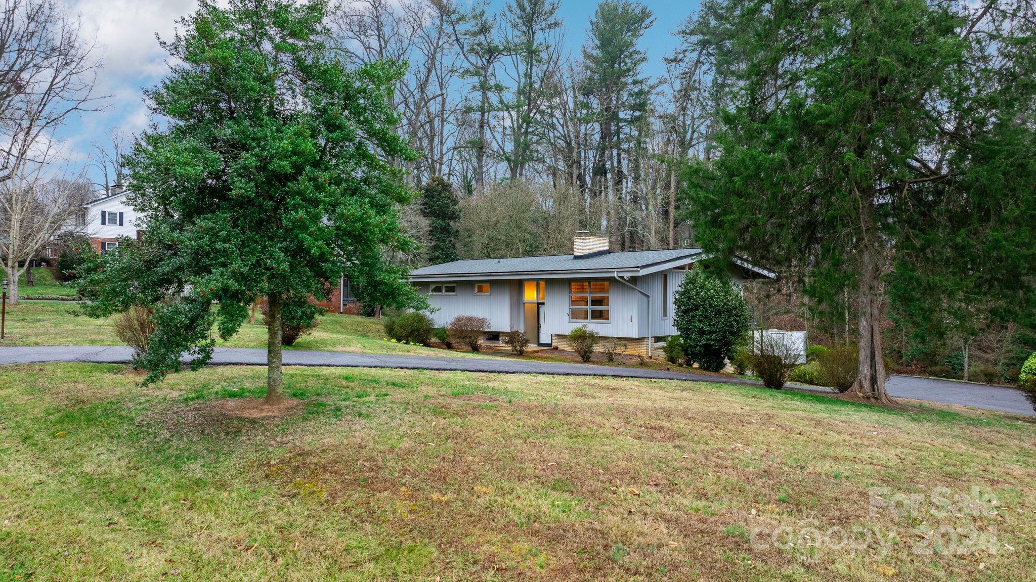 Property Photo:  265 33rd Avenue NW  NC 28601 