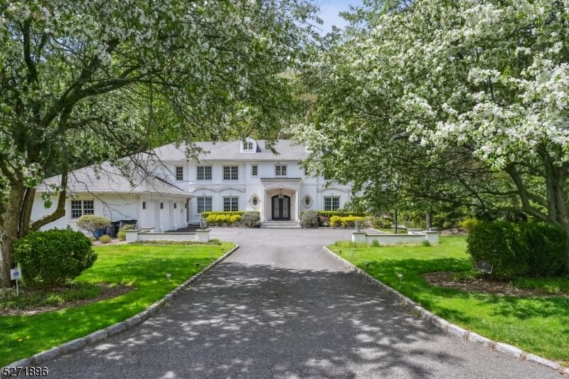 Property Photo:  7 Taylor Rd  NJ 07078 