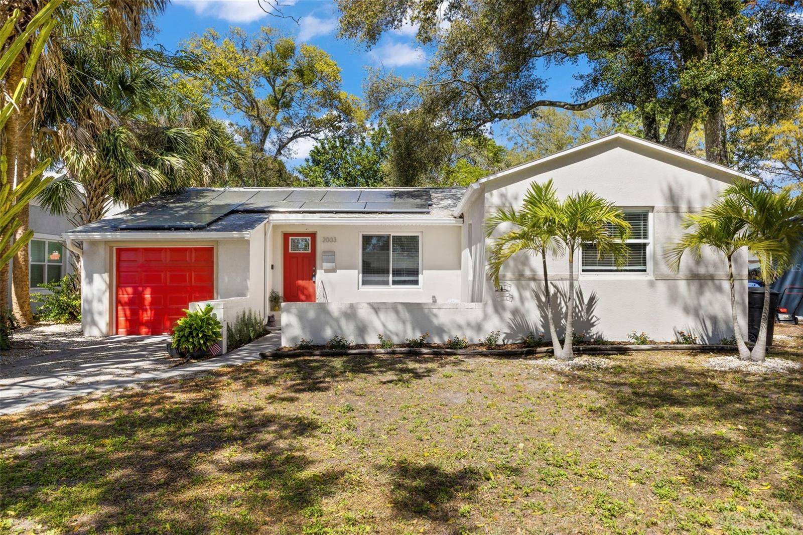 Property Photo: 2003 25th Avenue N FL 33713