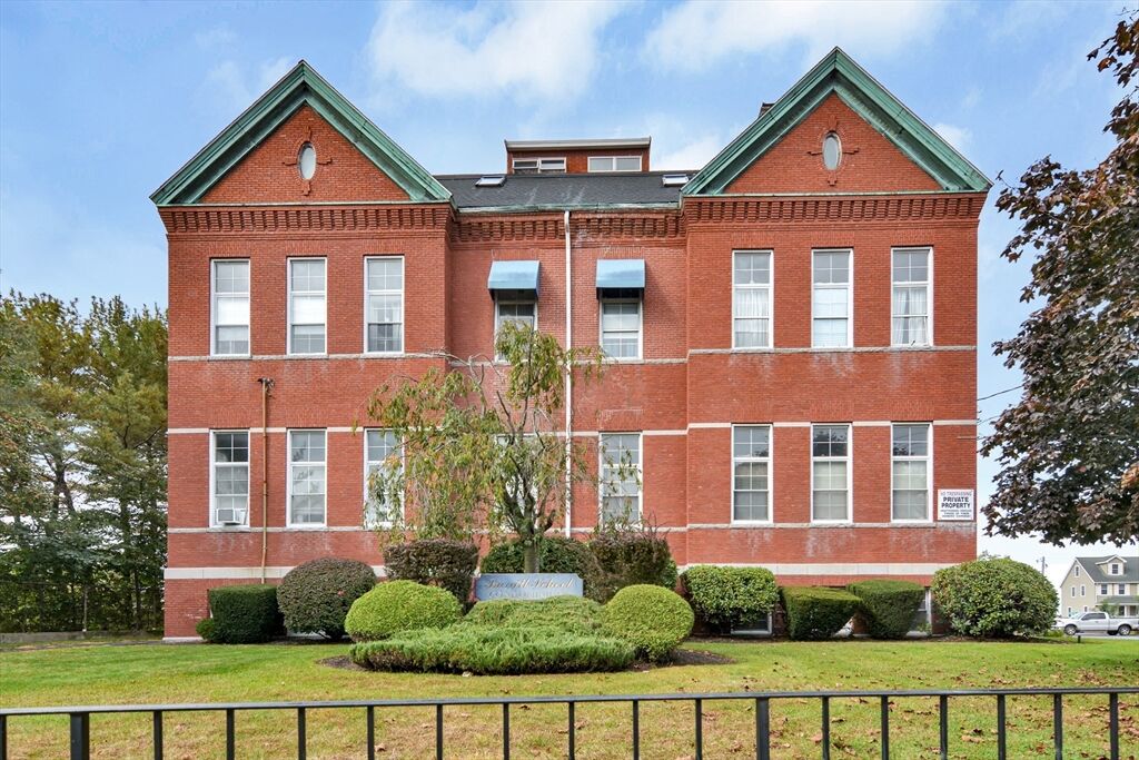 Property Photo: 663 Boston 1 MA 01905