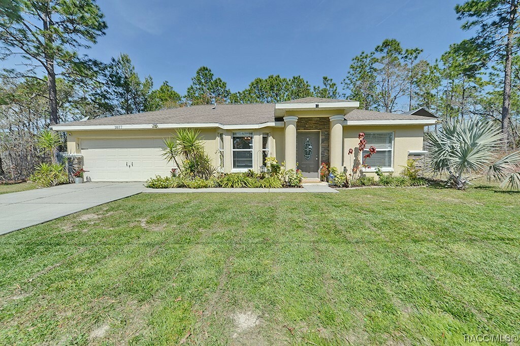 Property Photo:  1077 W Ludlum Street  FL 34434 