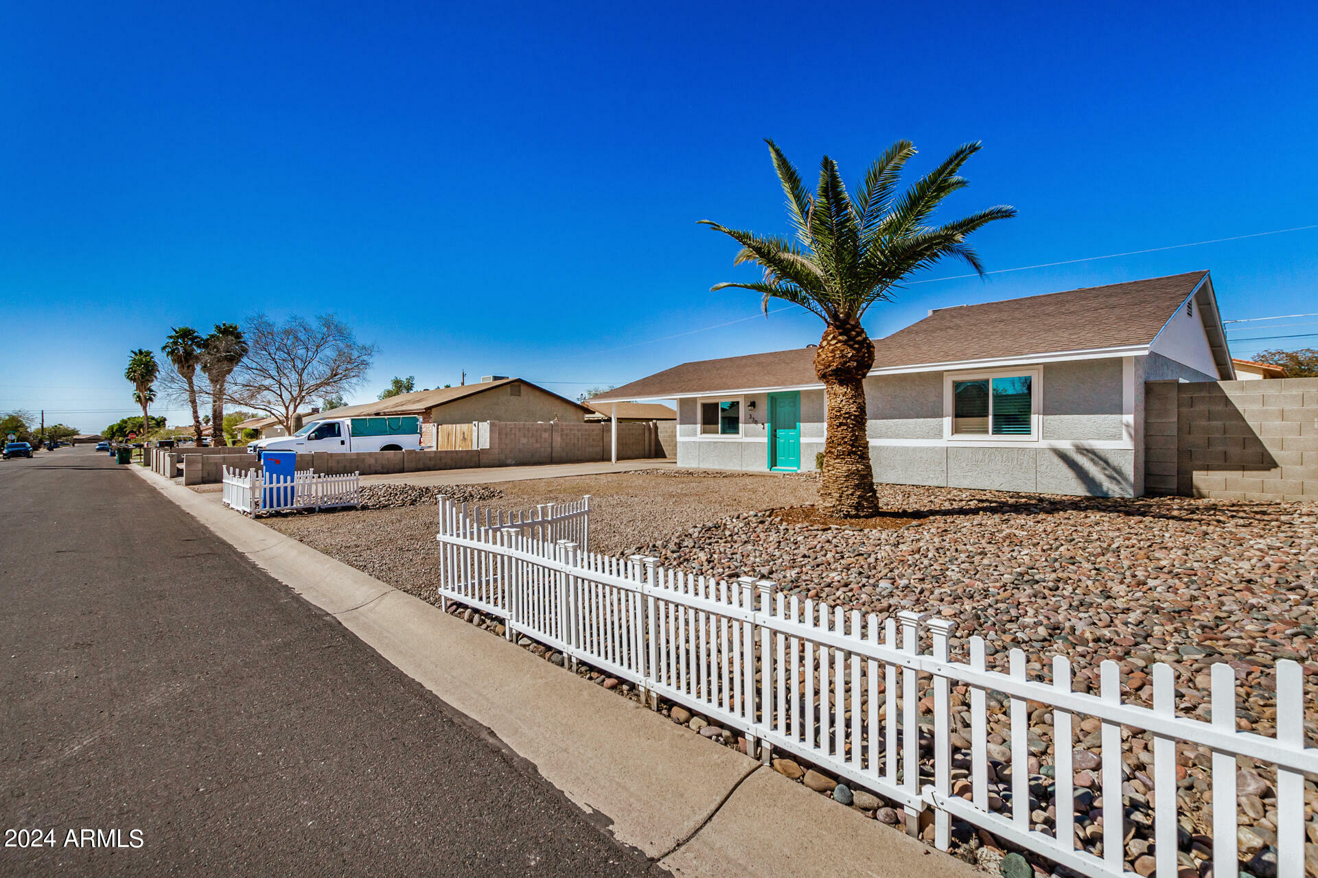 Property Photo:  370 W 21st Avenue  AZ 85120 