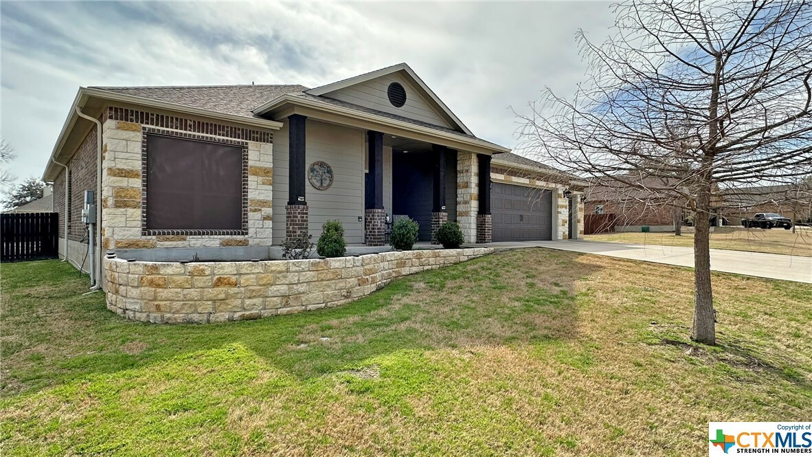 Property Photo: 304 Mountain Rose Road TX 76513