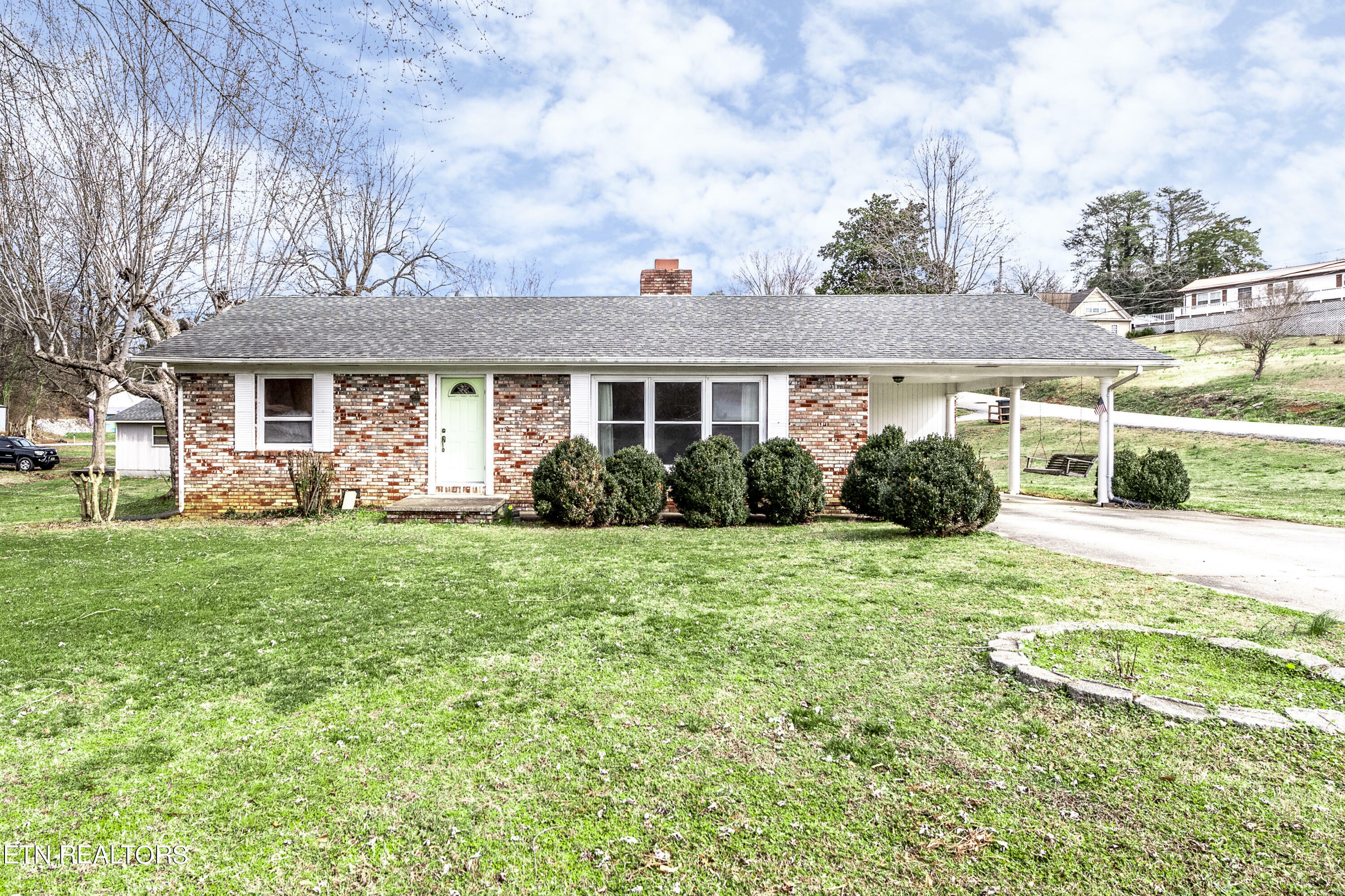 Property Photo:  826 W Spring St  TN 37763 