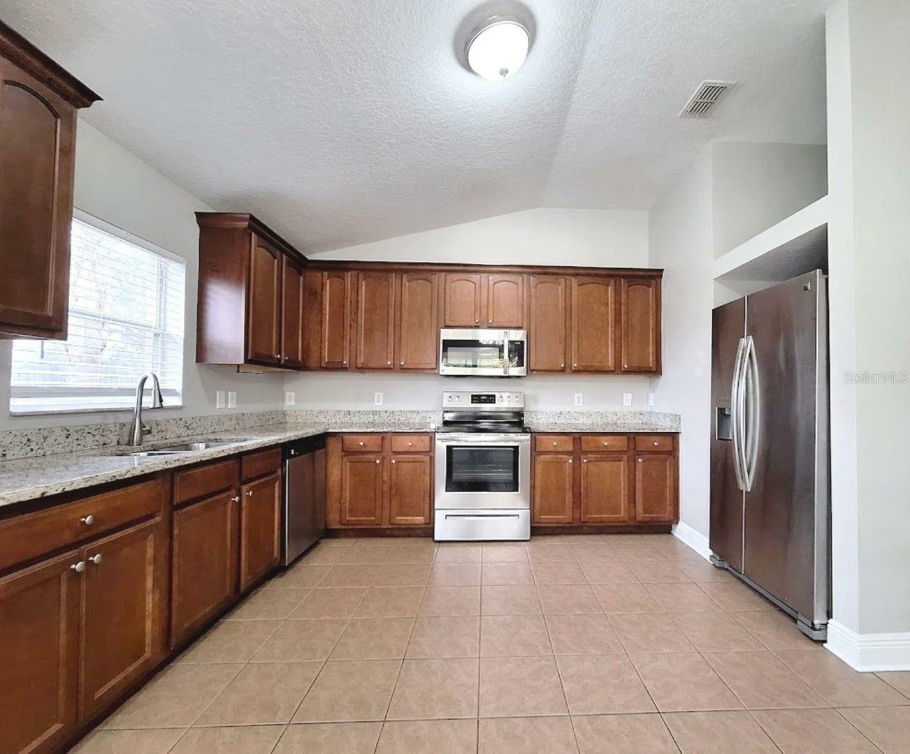 Property Photo:  9520 Highland Ridge Drive  FL 34667 