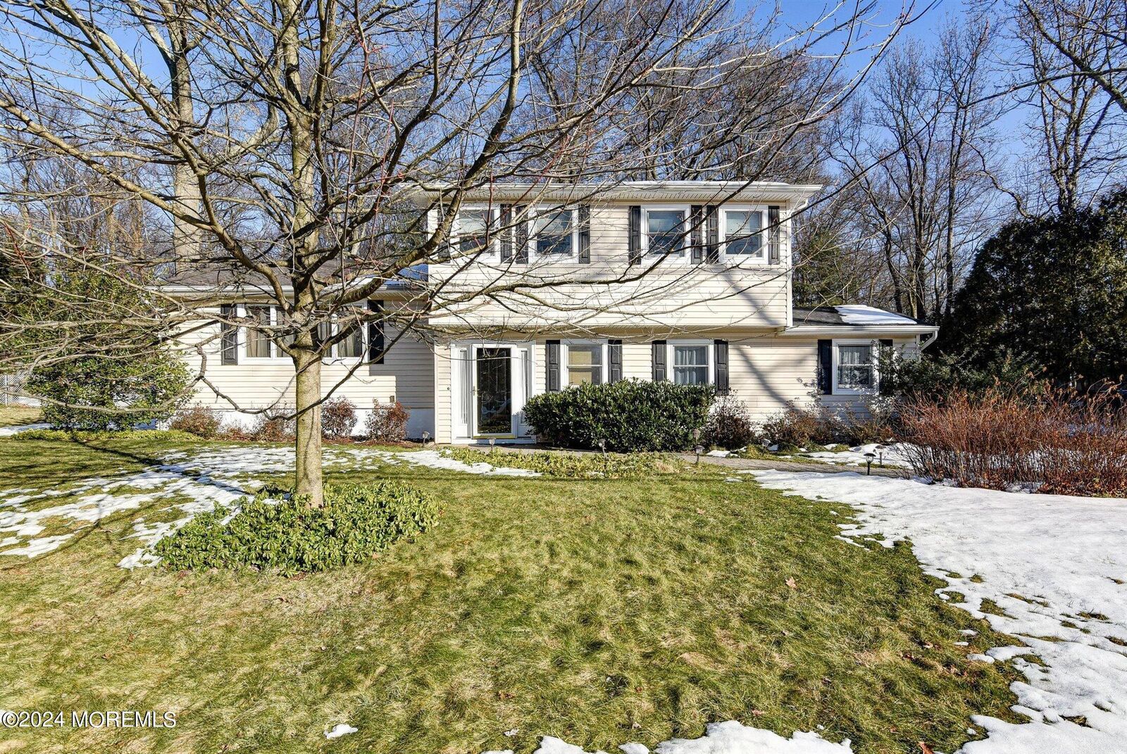 Property Photo:  12 Warwick Road  NJ 08820 