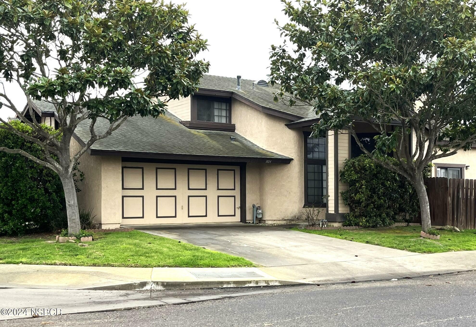 Property Photo: 1024 Bellflower Lane CA 93436