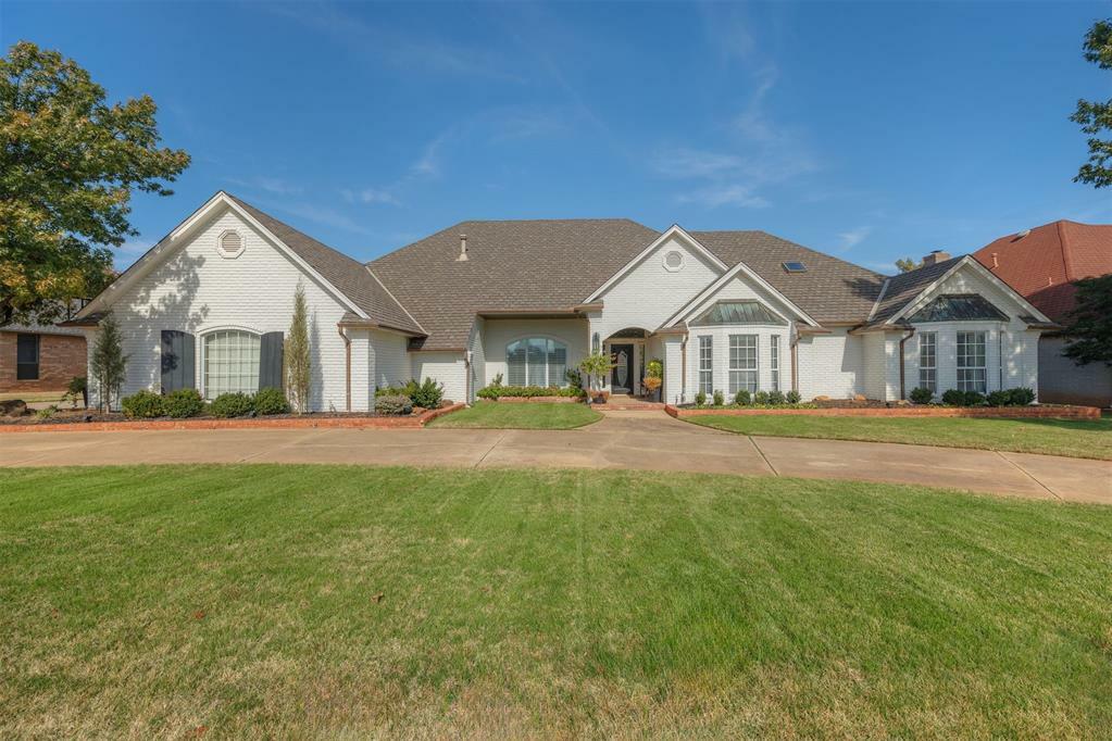 Property Photo:  1105 Irvine Drive  OK 73025 