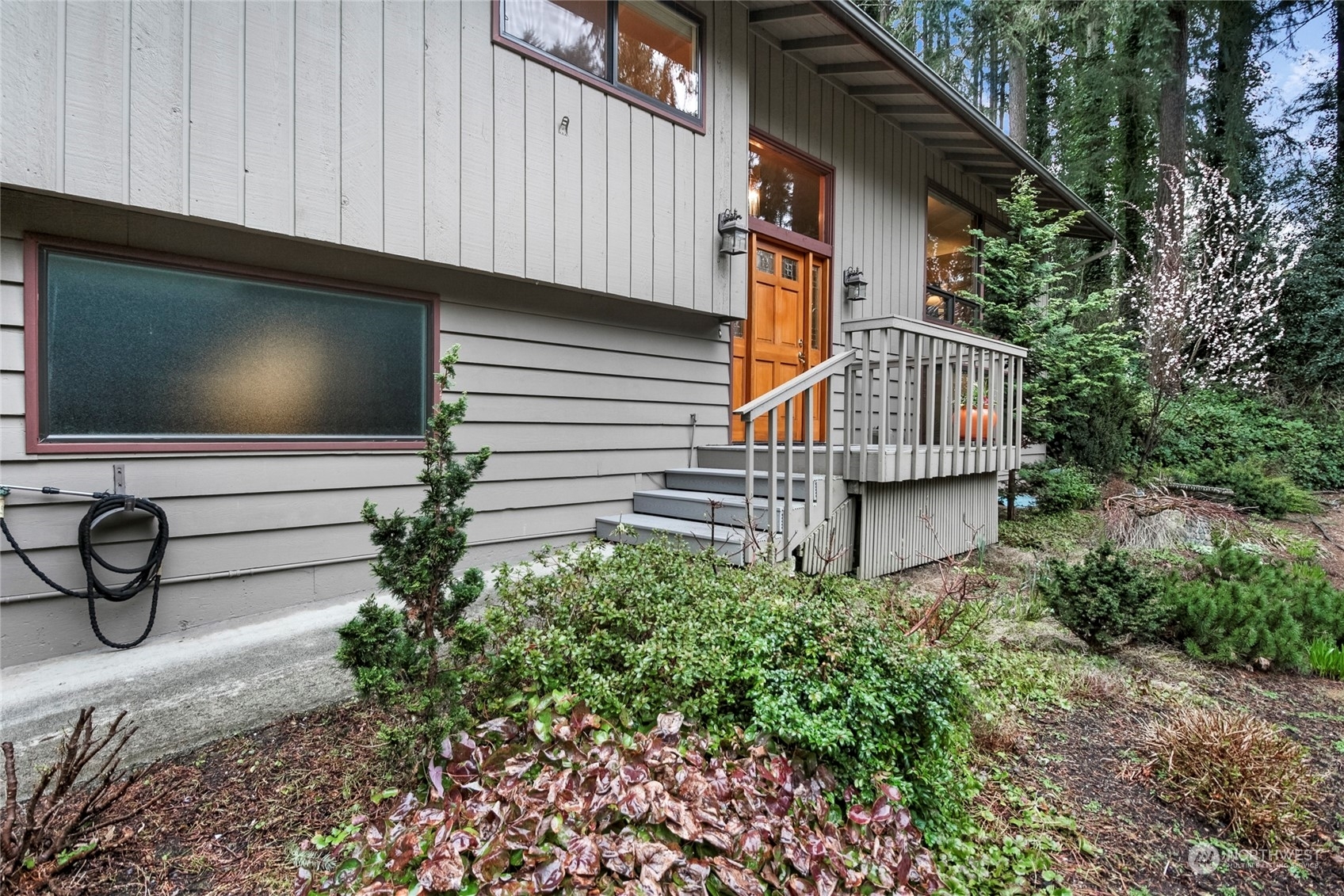 Property Photo:  16915 26th Avenue NE  WA 98155 