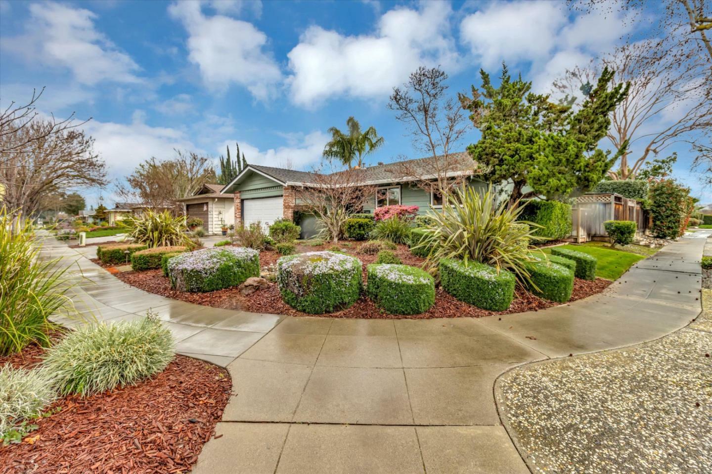 Property Photo: 974 Normington Way CA 95136