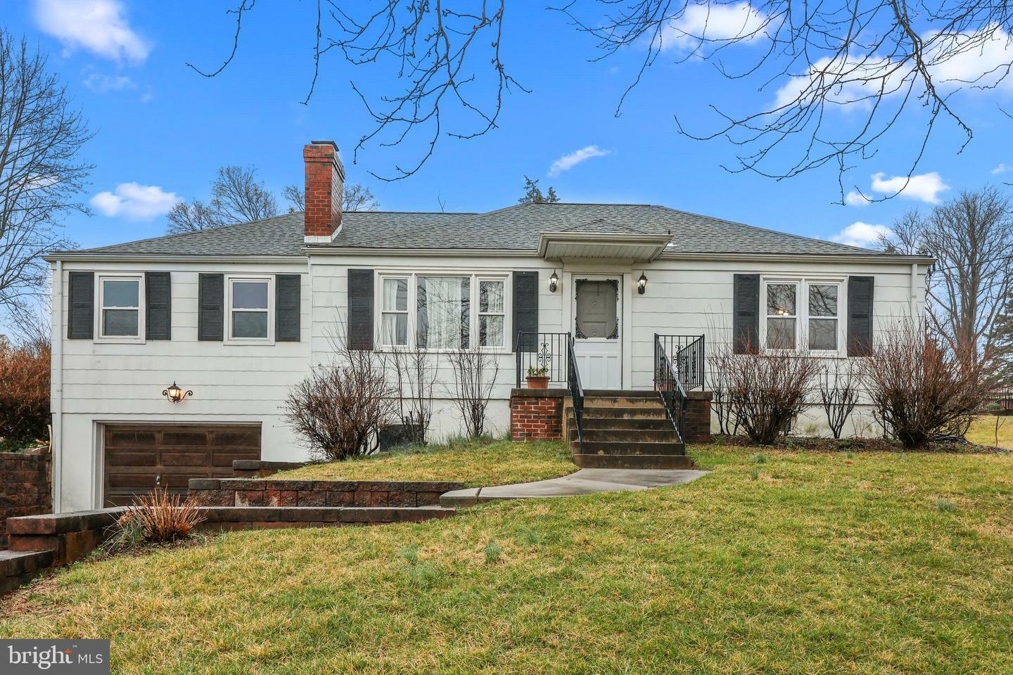 Property Photo:  4924 Hillside Avenue  PA 19020 