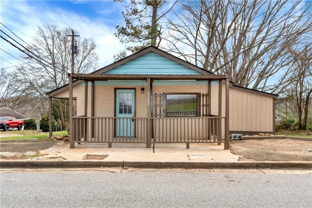 Property Photo: 5727 Mitchell Street GA 30542