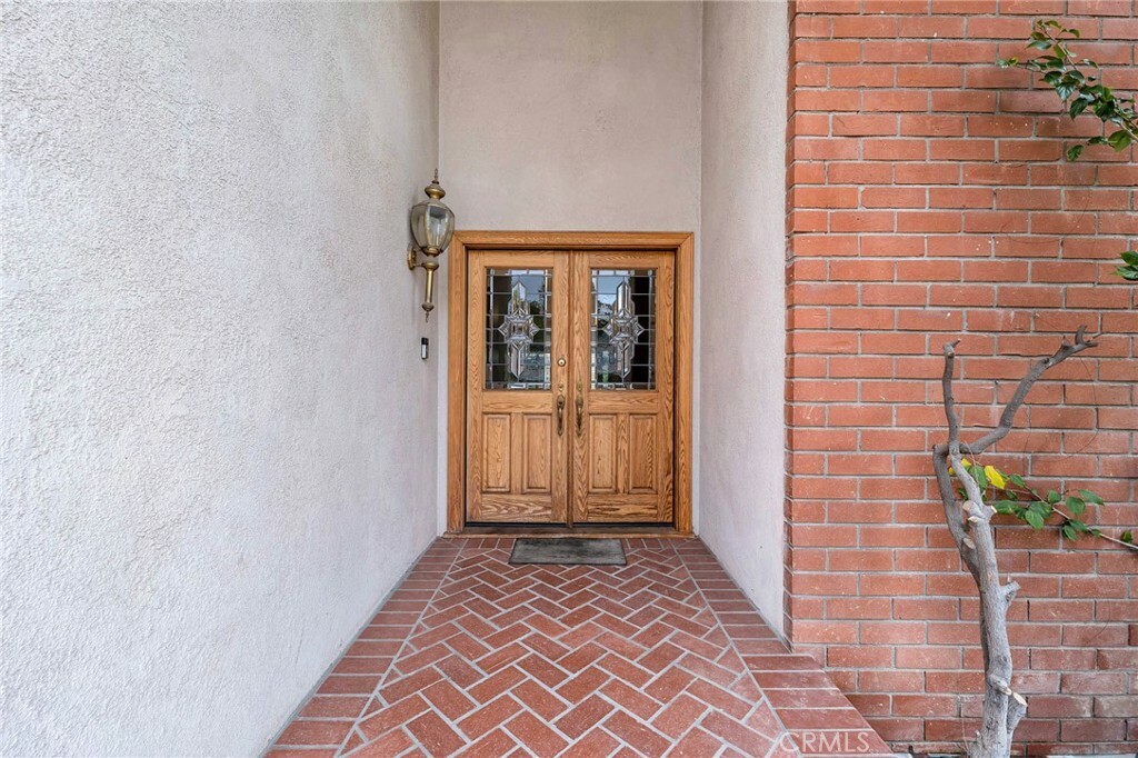 Property Photo:  11466 Twin Hills Avenue  CA 91326 