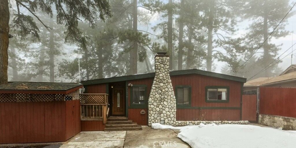 Property Photo:  31678 Luring Pines Circle  CA 92382 