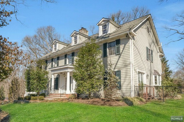 Property Photo:  995 Dogwood Trail  NJ 07417 