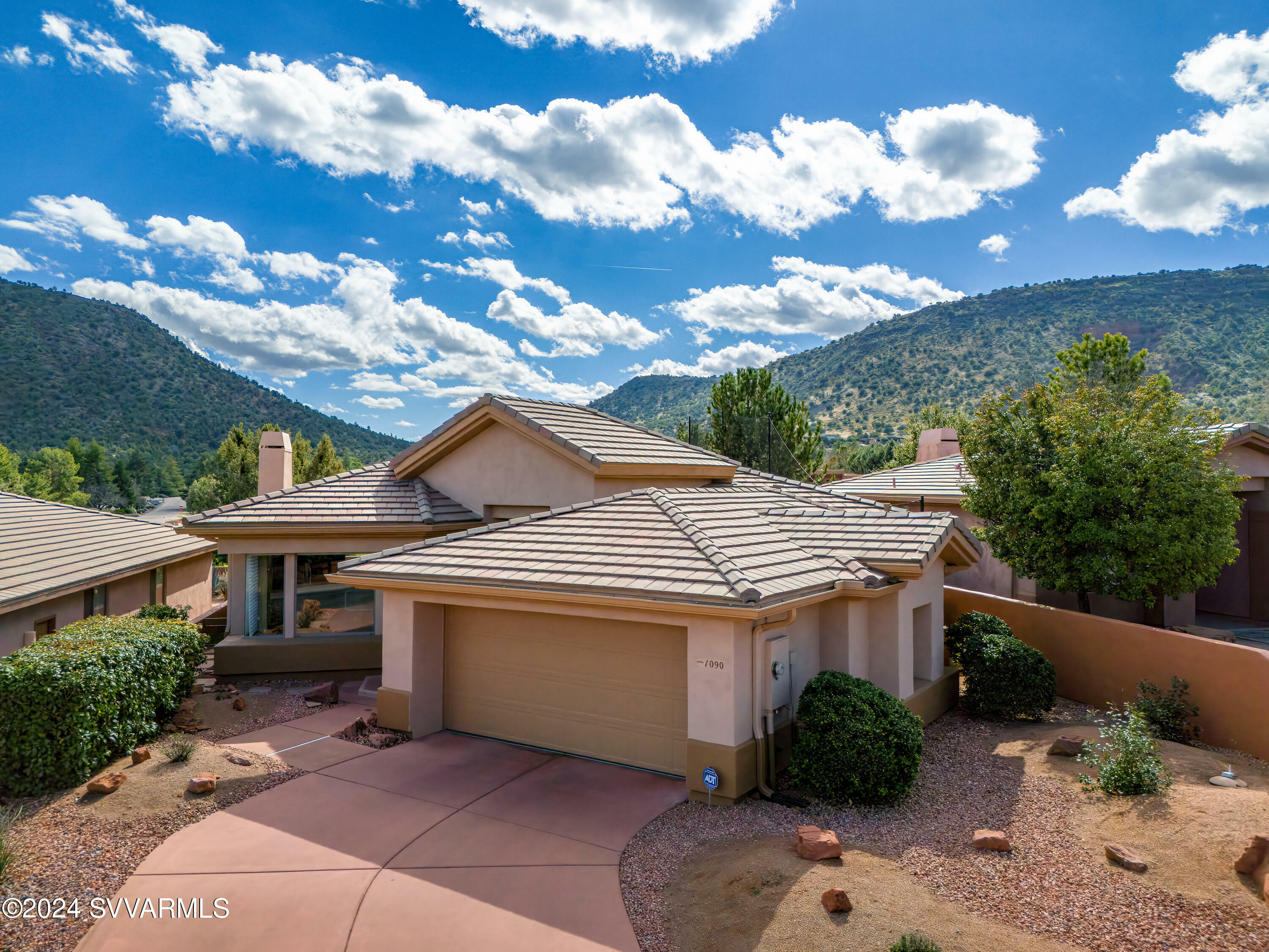 Property Photo:  1090 Crown Ridge Rd  AZ 86351 