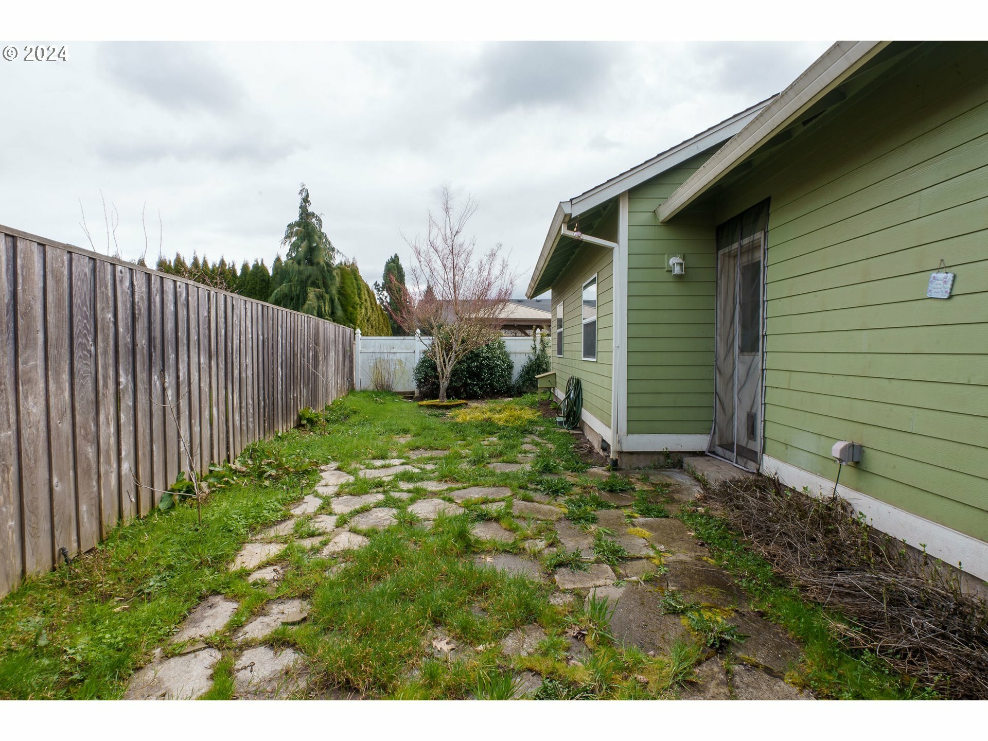 Property Photo:  1243 Mayanna Dr  OR 97071 