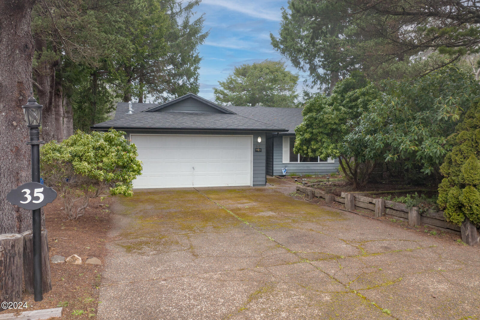 Property Photo:  35 Pacific Street  OR 97341 