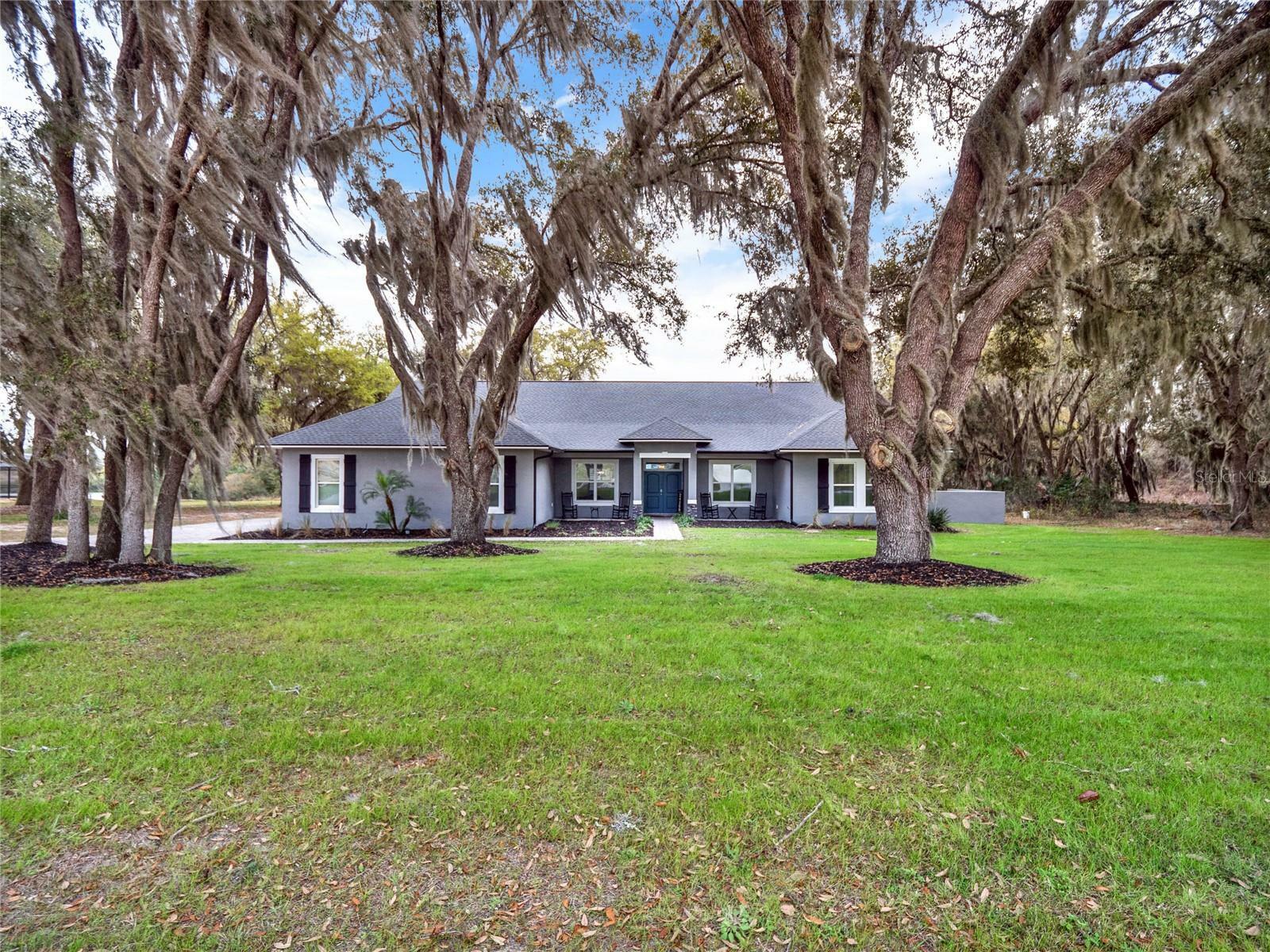 Property Photo:  24260 Bear Den Drive  FL 32736 