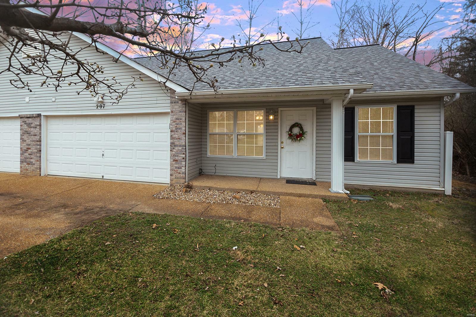 Property Photo:  207 Juanita Lane  MO 63010 