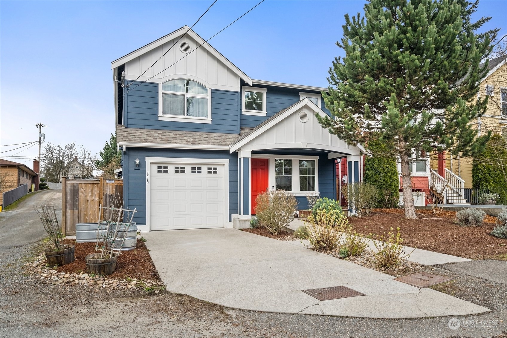 Property Photo:  4512 S Kenny Street  WA 98118 