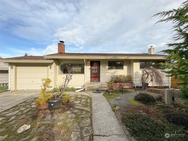 131 W Forest Avenue  Port Angeles WA 98362 photo