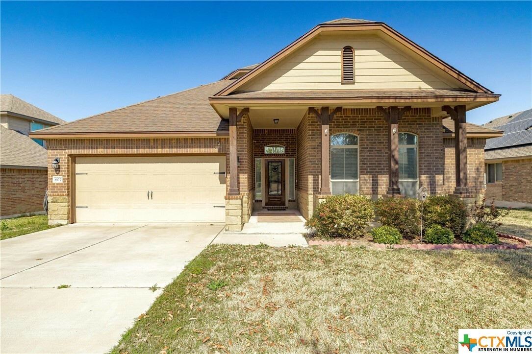 Property Photo:  807 Valentino Drive  TX 76548 