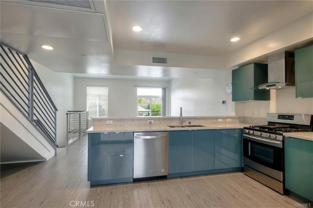 Property Photo:  4461 Tujunga Avenue 109  CA 91602 