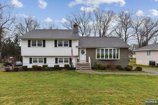 Property Photo:  47 Ronald Drive  NJ 07936 