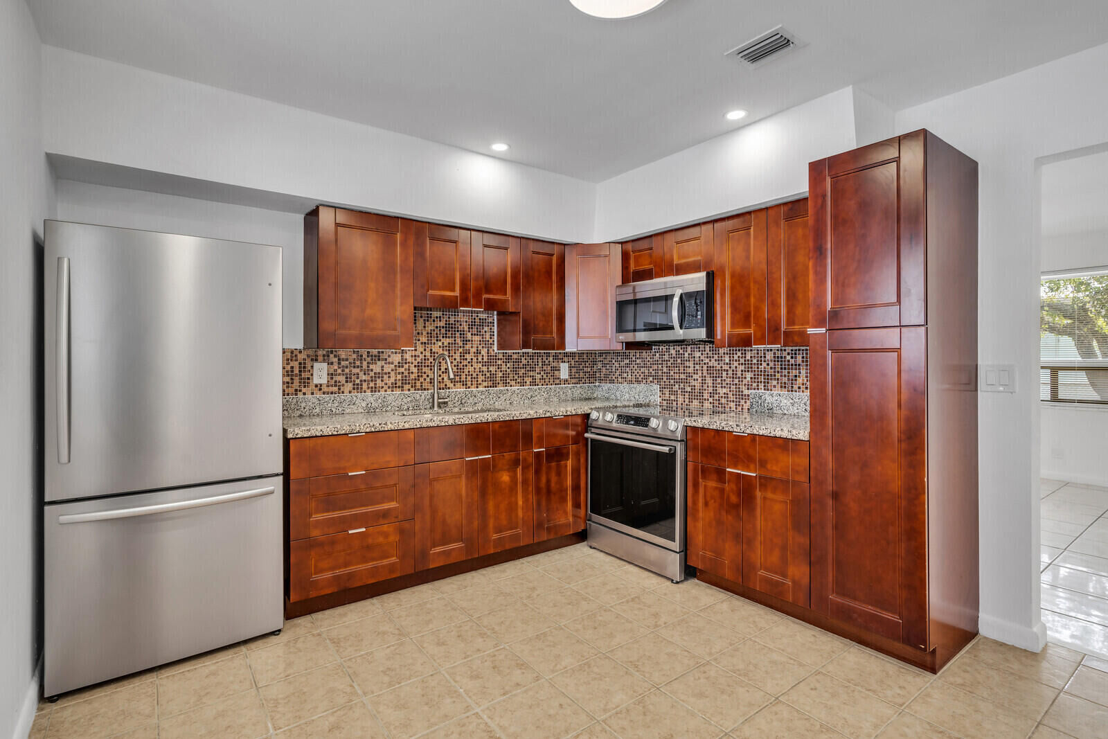 Property Photo:  340 SW 11th Avenue 1  FL 33009 