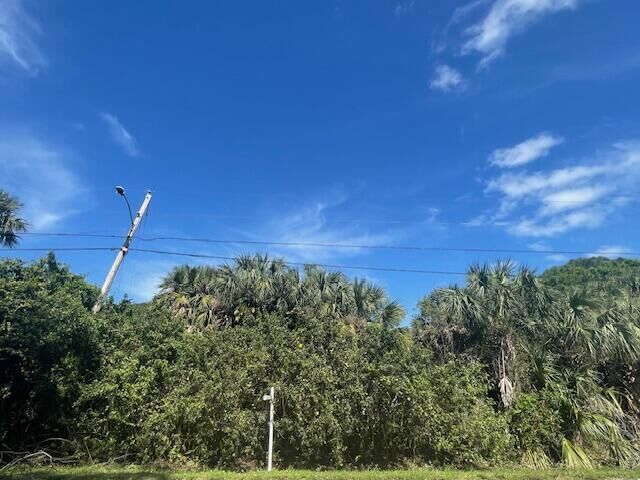 Property Photo:  5600 Tangelo Drive  FL 34982 