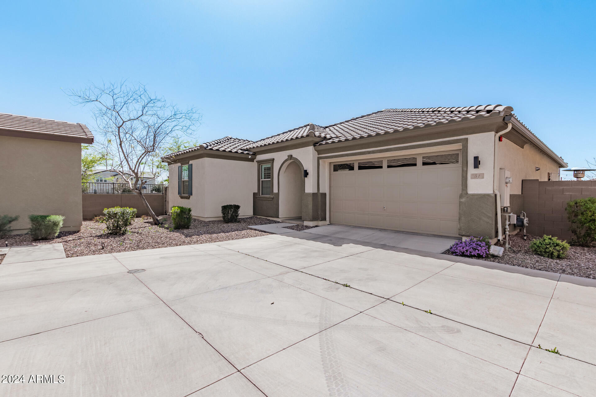 Property Photo:  51 E Constitution Drive  AZ 85296 