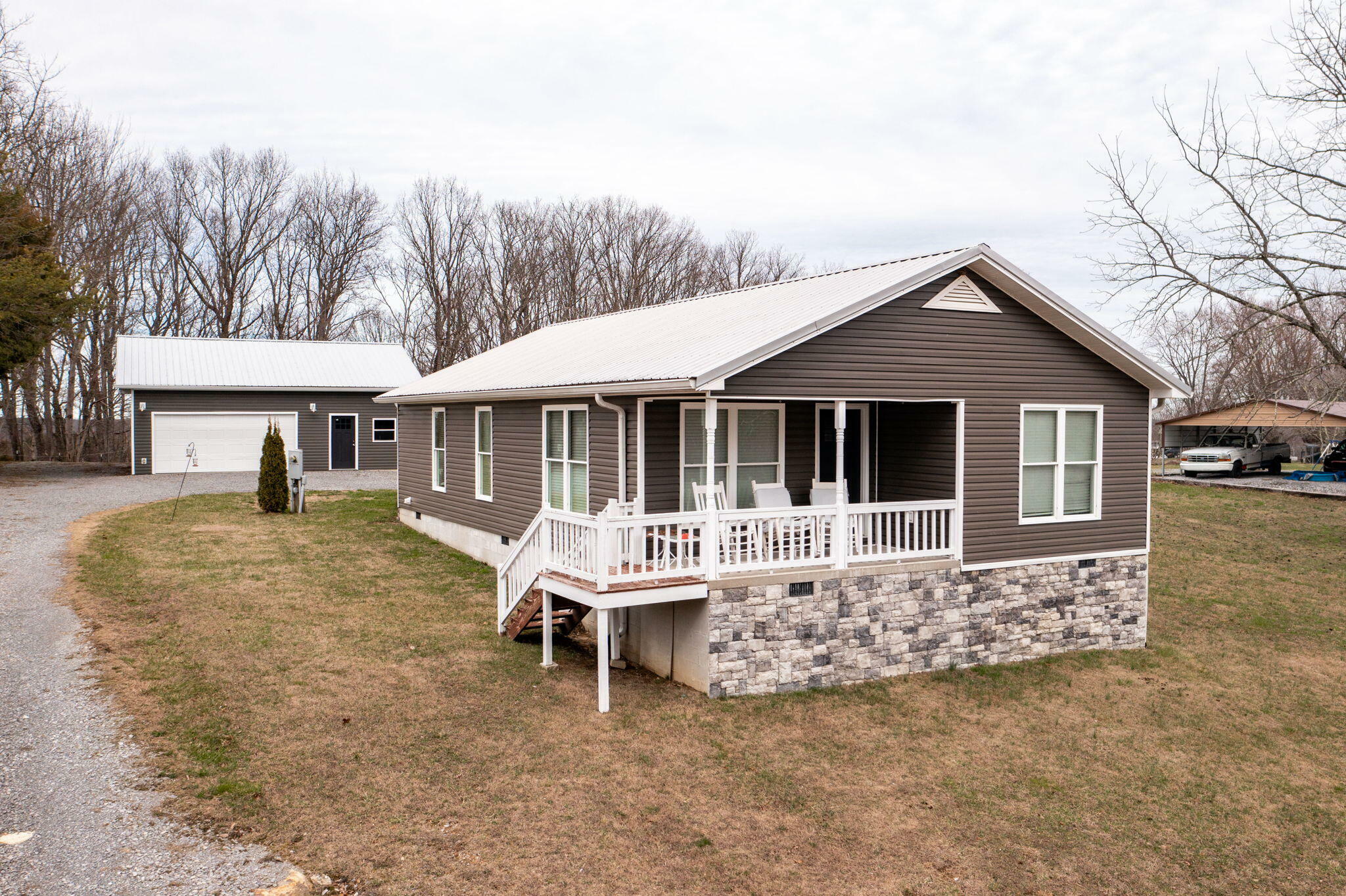 Property Photo:  406 Stooping Oak Road  TN 37327 