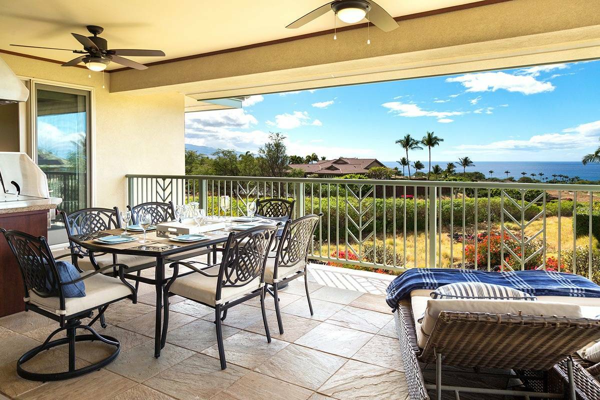 Property Photo:  62-3600 Amaui Pl D202  HI 96743 