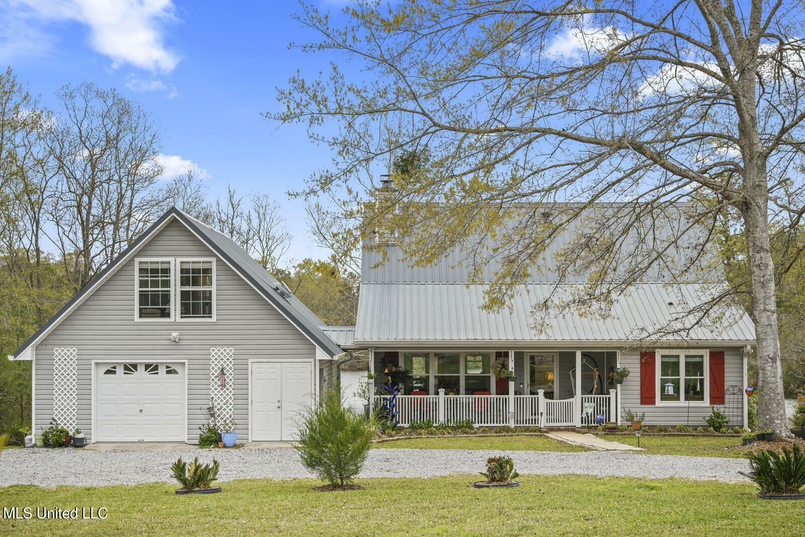 Property Photo:  119 Hummingbird Drive  MS 39573 