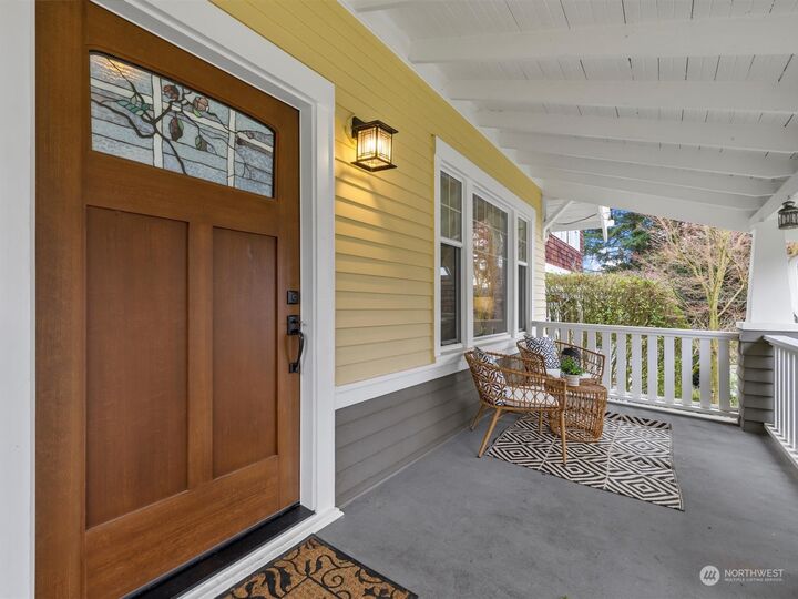 Property Photo: 4016 Dayton Avenue N WA 98103