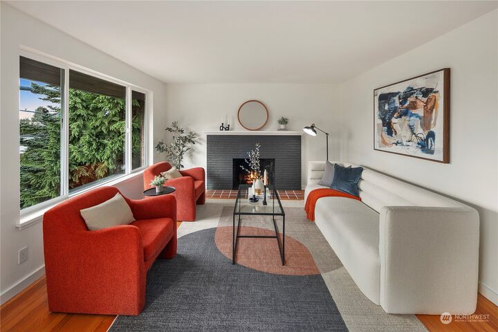 Property Photo:  2502 NE 68th Street  WA 98115 